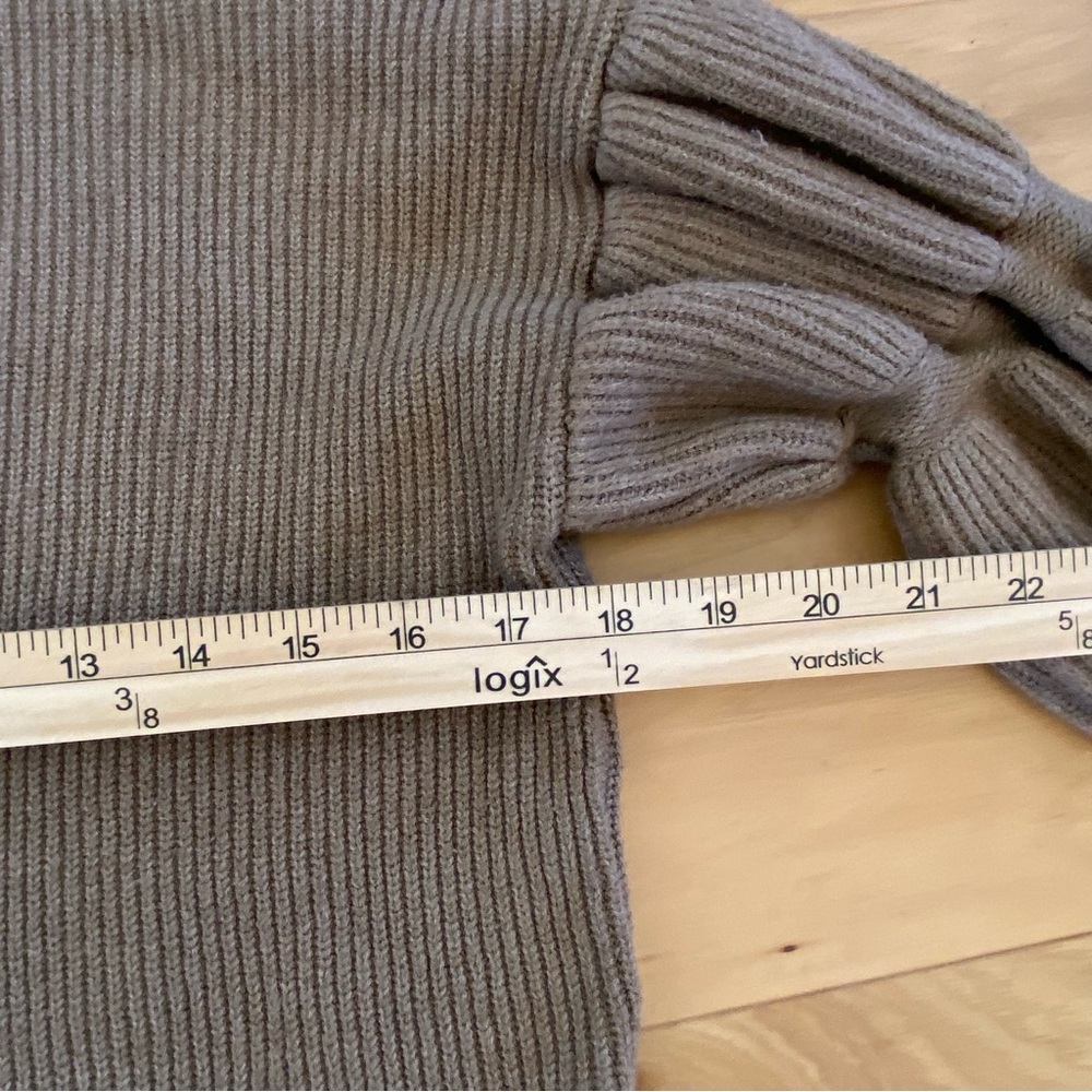 Brown Hem & Thread Ribbed Turtleneck Sweater with Puffy Sleeve M - Picture 4 of 7